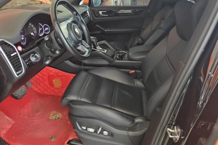 Used Porsche Cayenne 2019 Cayenne Coupé 3.0T Left Front Seat
