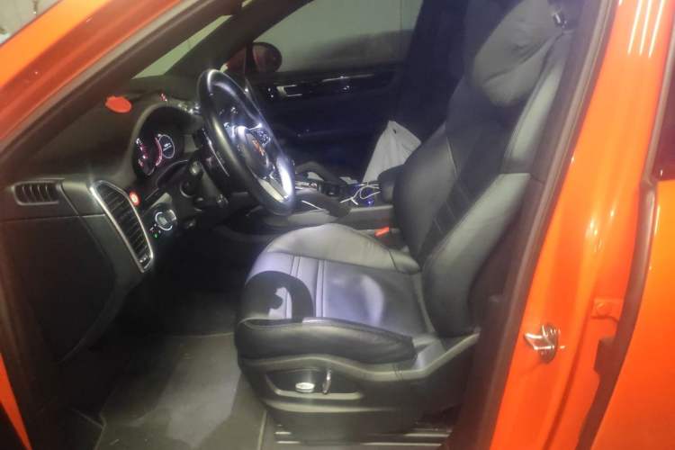 Used Porsche Cayenne 2019 Cayenne Coupé 3.0T Left Front Seat