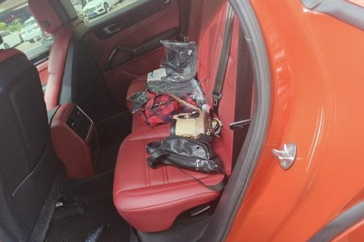 Used Porsche Cayenne 2019 Cayenne Coupé 3.0T Left Rear Seat
