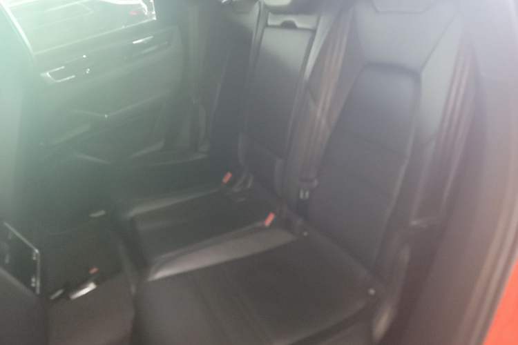 Used Porsche Cayenne 2019 Cayenne Coupé 3.0T Left Rear Seat
