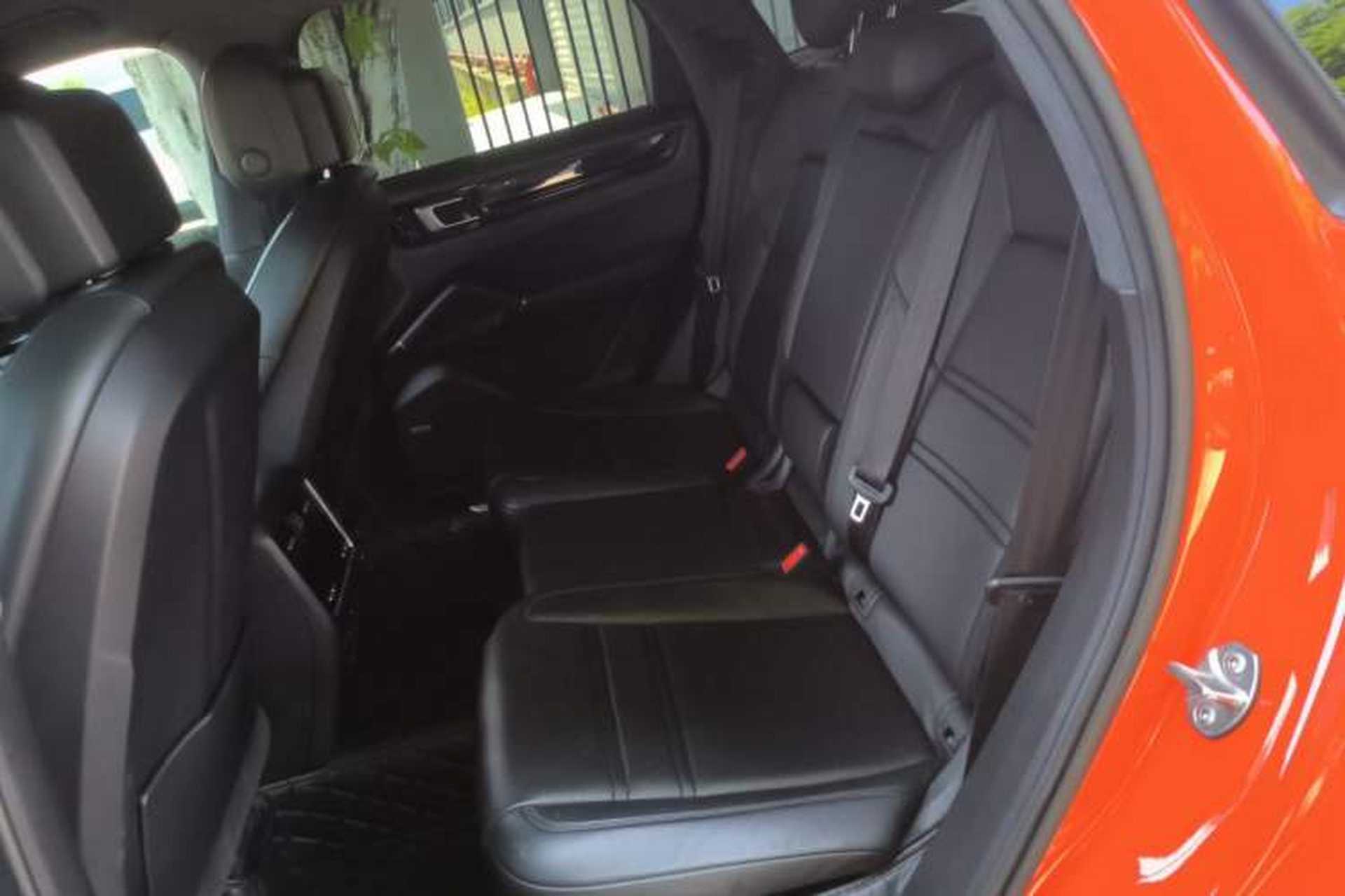 Used Porsche Cayenne 2019 Cayenne Coupé 3.0T Left Rear Seat