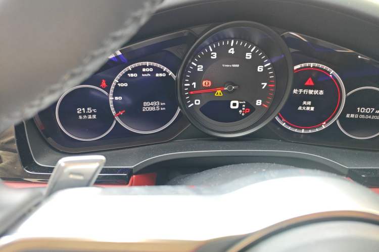 Used Porsche Cayenne 2019 Cayenne Coupé 3.0T Odometer Close Up