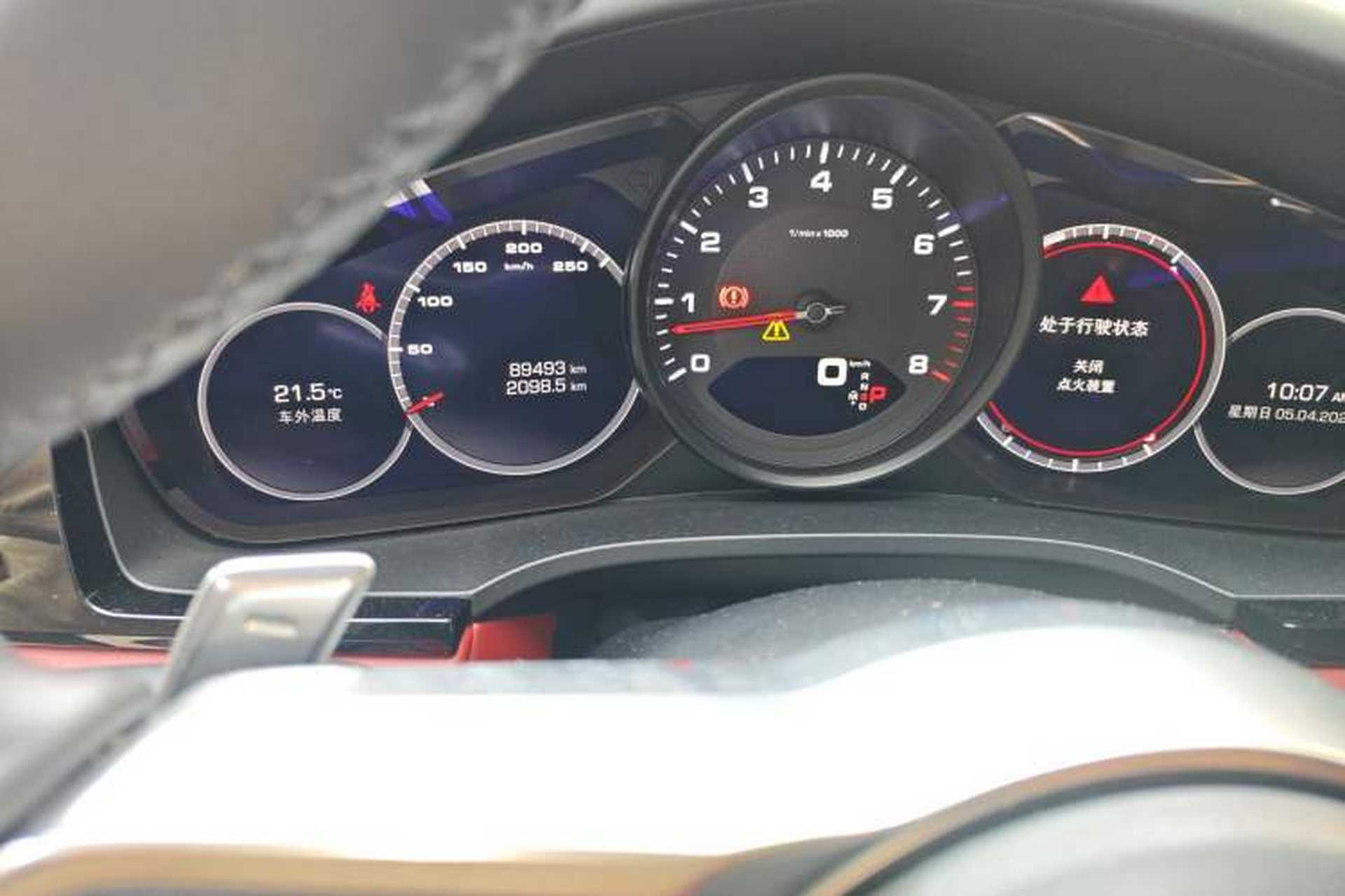 Used Porsche Cayenne 2019 Cayenne Coupé 3.0T Odometer Close Up