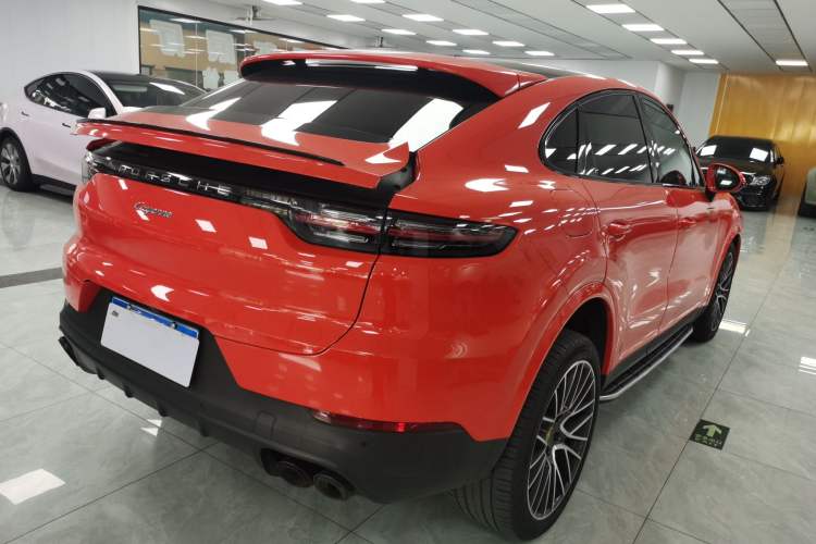 Used Porsche Cayenne 2019 Cayenne Coupé 3.0T Rear Right 45 Deg