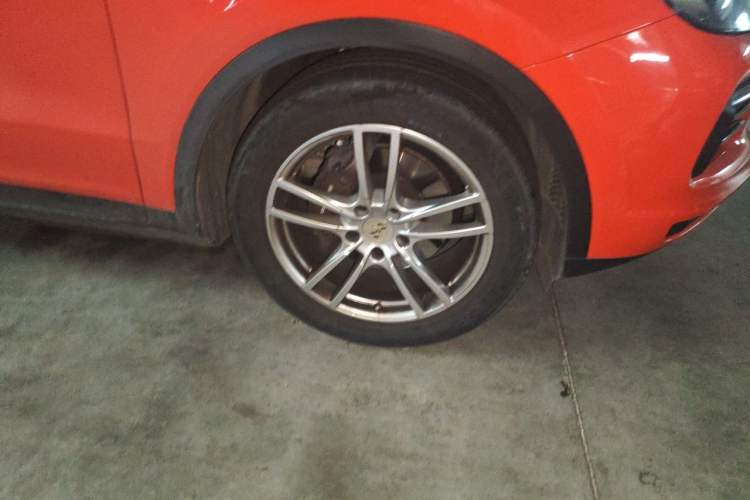 Used Porsche Cayenne 2019 Cayenne Coupé 3.0T Right Front Wheel Hub