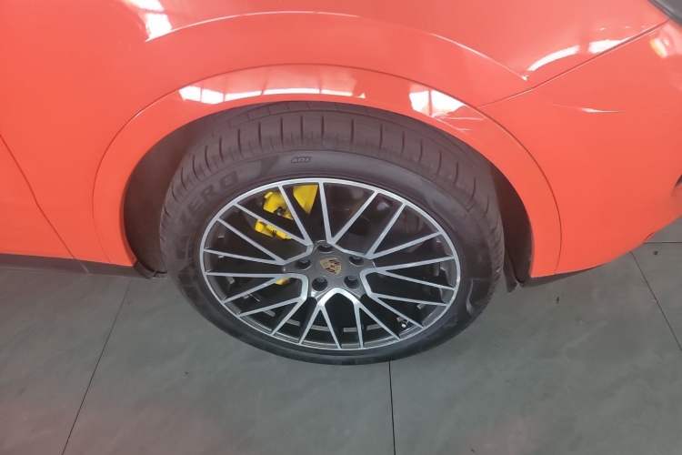 Used Porsche Cayenne 2019 Cayenne Coupé 3.0T Right Front Wheel Hub