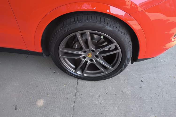 Used Porsche Cayenne 2019 Cayenne Coupé 3.0T Right Front Wheel Hub