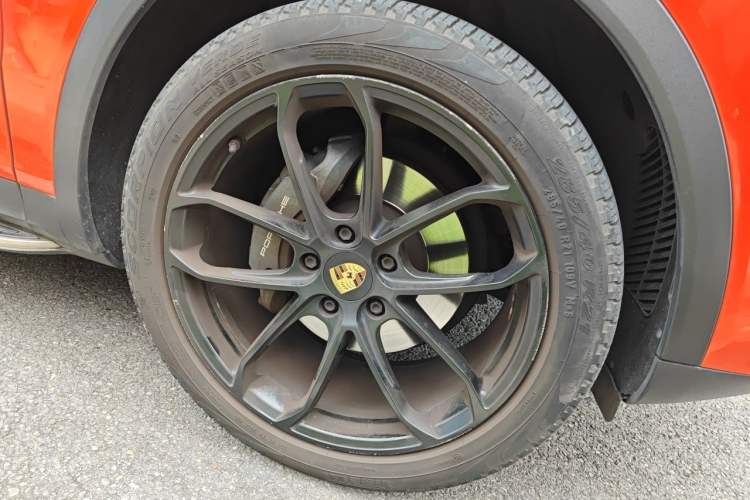 Used Porsche Cayenne 2019 Cayenne 3.0T Right Front Wheel Hub
