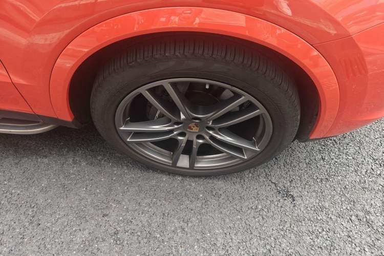 Used Porsche Cayenne 2019 Cayenne Coupé 3.0T Right Front Wheel Hub