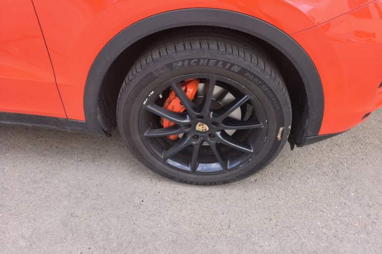 Used Porsche Cayenne 2019 Cayenne Coupé 3.0T Right Front Wheel Hub