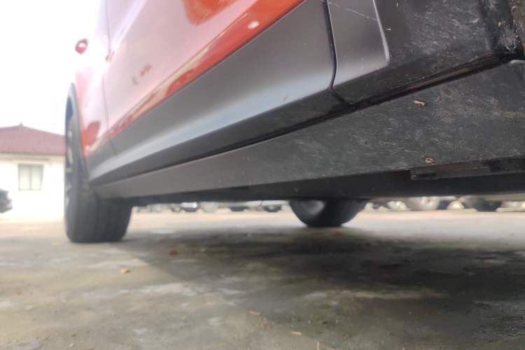 Used Porsche Cayenne 2019 Cayenne Coupé 3.0T Right Side Sill