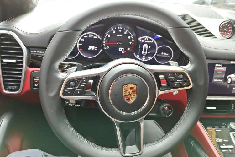 Used Porsche Cayenne 2019 Cayenne Coupé 3.0T Steering Wheel
