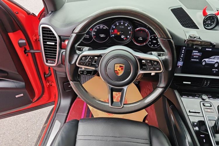 Used Porsche Cayenne 2019 Cayenne 3.0T Steering Wheel