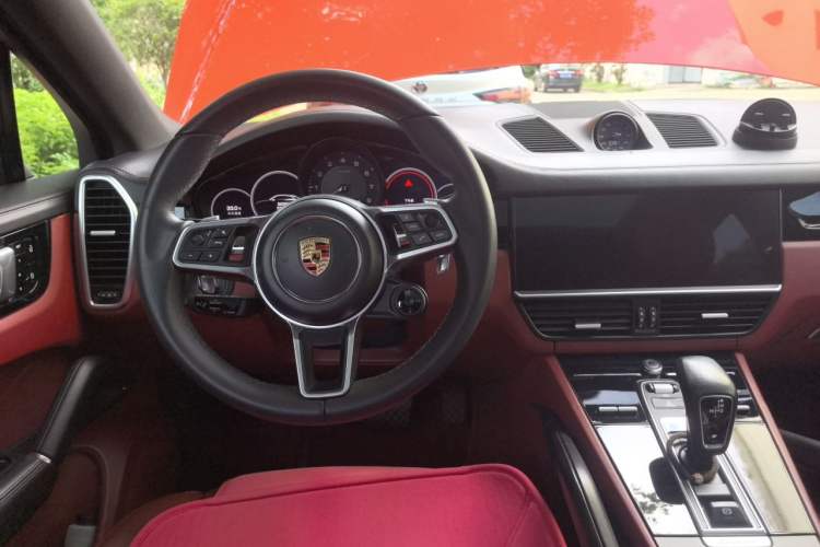Used Porsche Cayenne 2019 Cayenne Coupé 3.0T Steering Wheel