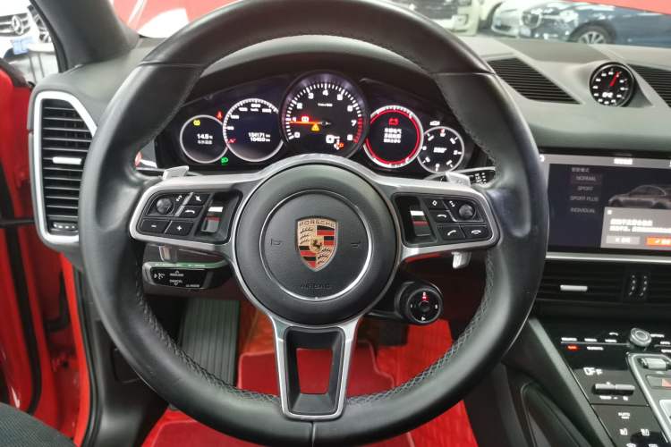 Used Porsche Cayenne 2019 Cayenne Coupé 3.0T Steering Wheel