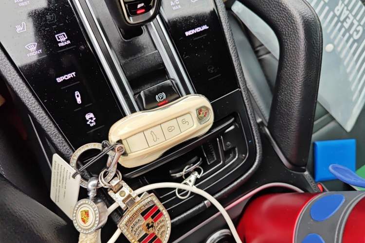 Used Porsche Cayenne 2019 Cayenne 3.0T Vehicle Key