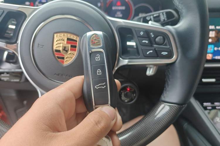 Used Porsche Cayenne 2019 Cayenne Coupé 3.0T Vehicle Key