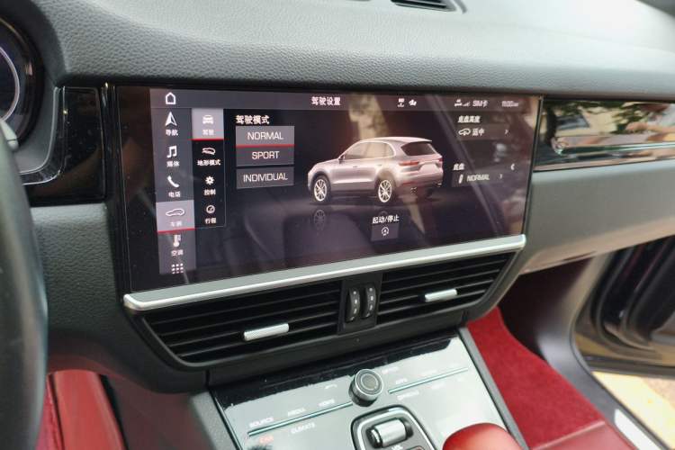 Used Porsche Cayenne 2019 Cayenne 3.0T Audio And AC Panel