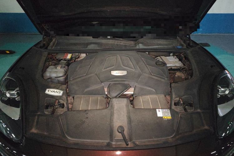 Used Porsche Cayenne 2019 Cayenne 3.0T Engine Bay