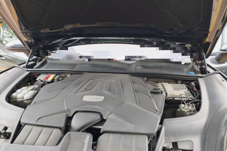 Used Porsche Cayenne 2019 Cayenne 3.0T Engine Bay