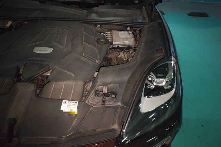 Used Porsche Cayenne 2019 Cayenne 3.0T Engine Bay Left