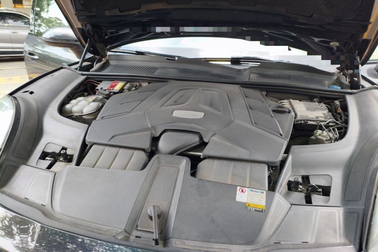 Used Porsche Cayenne 2019 Cayenne 3.0T Engine Bay Right