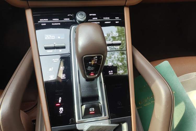 Used Porsche Cayenne 2019 Cayenne Coupé 3.0T Gear Lever