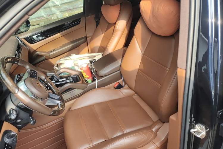 Used Porsche Cayenne 2019 Cayenne Coupé 3.0T Left Front Seat