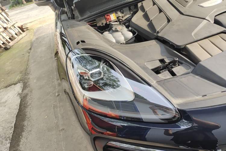 Used Porsche Cayenne 2019 Cayenne Coupé 3.0T Right Front Headlight