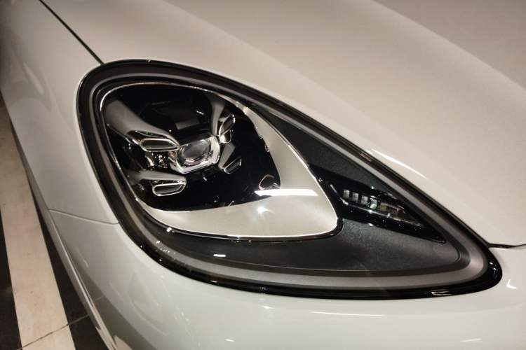 Used Porsche Cayenne 2019 Cayenne 3.0T Right Front Headlight