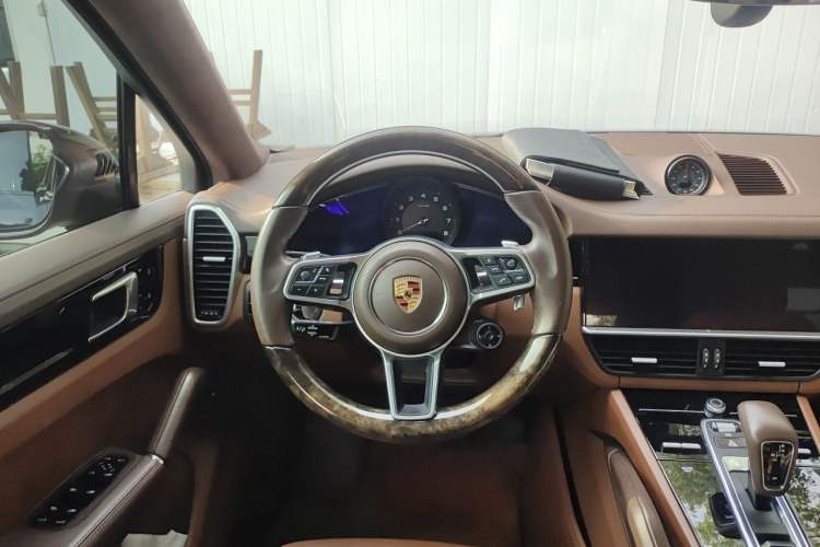 Used Porsche Cayenne 2019 Cayenne Coupé 3.0T Steering Wheel