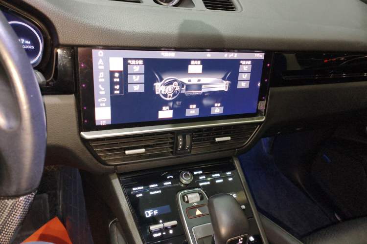 Used Porsche Cayenne 2019 Cayenne 3.0T Audio And AC Panel