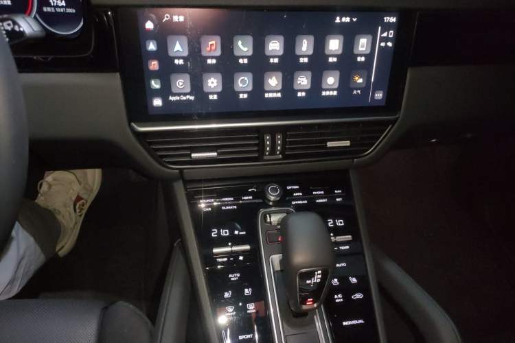 Used Porsche Cayenne 2019 Cayenne 3.0T Audio And AC Panel