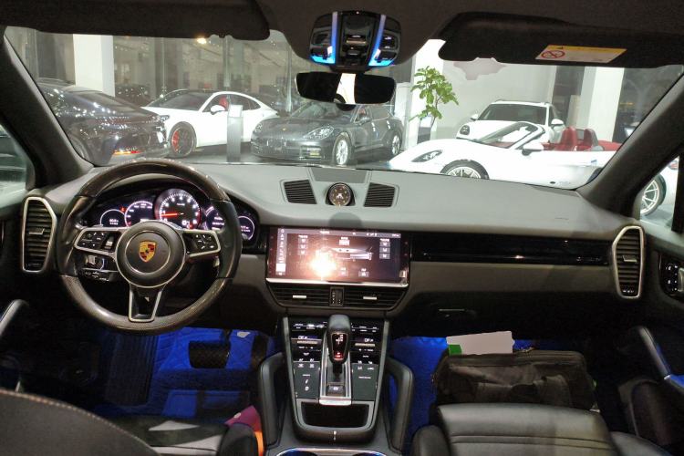 Used Porsche Cayenne 2019 Cayenne 3.0T Interior 2