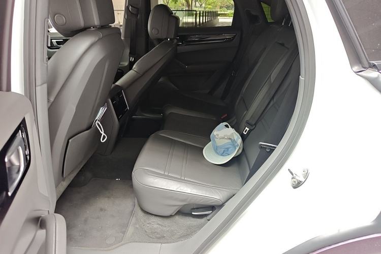 Used Porsche Cayenne 2019 Cayenne Coupé 3.0T Left Rear Seat