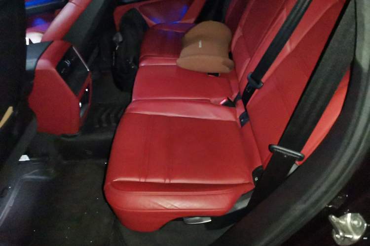 Used Porsche Cayenne 2019 Cayenne 3.0T Left Rear Seat