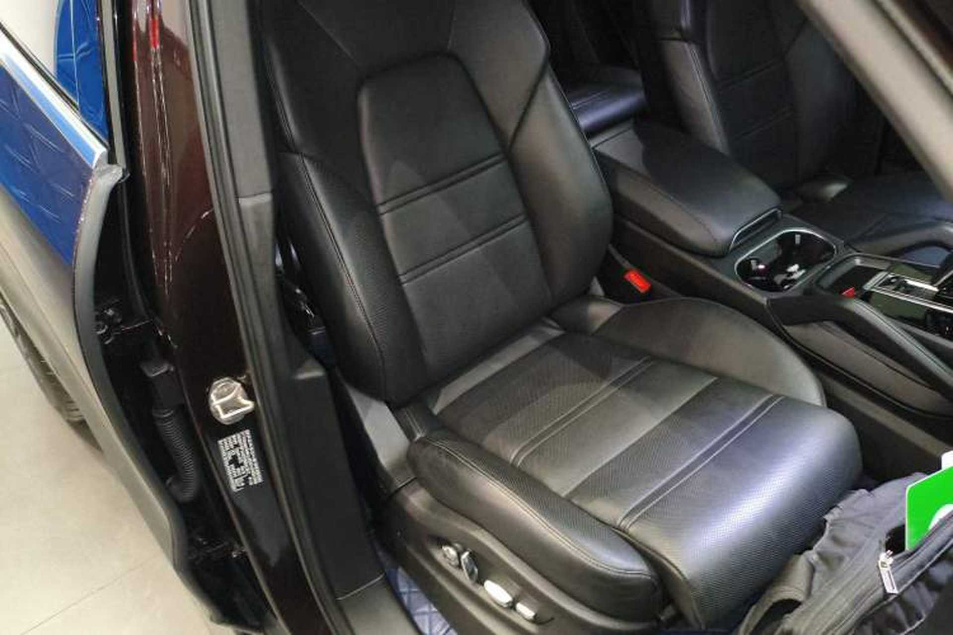 Used Porsche Cayenne 2019 Cayenne 3.0T Right Front Seat