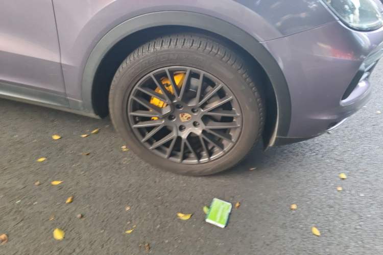 Used Porsche Cayenne 2019 Cayenne 3.0T Right Front Wheel Hub