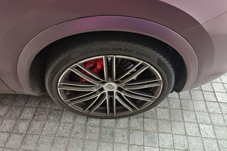 Used Porsche Cayenne 2019 Cayenne Coupé 3.0T Right Front Wheel Hub