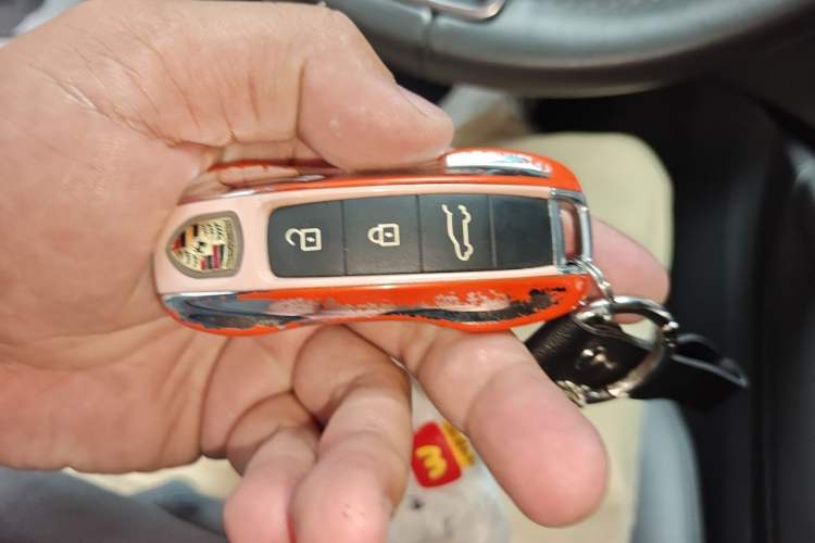 Used Porsche Cayenne 2019 Cayenne Coupé 3.0T Vehicle Key