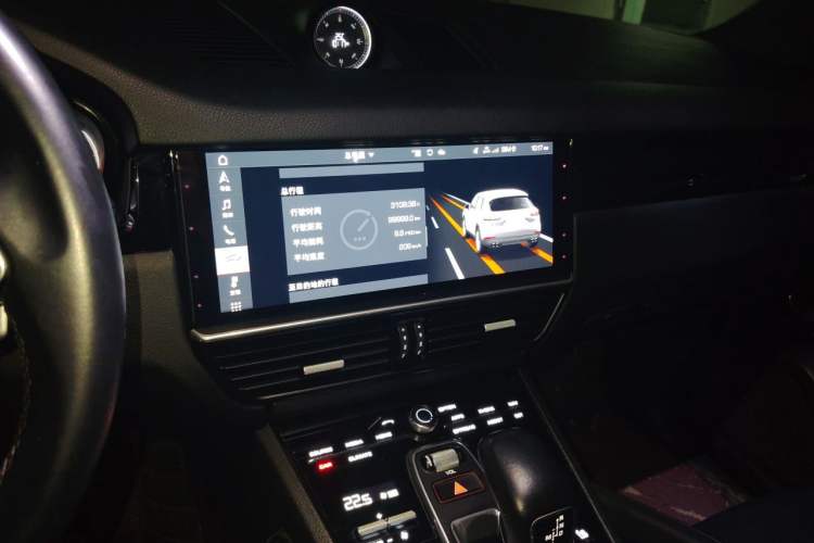 Used Porsche Cayenne 2019 Cayenne 3.0T Audio And AC Panel