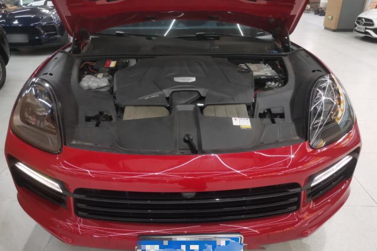 Used Porsche Cayenne 2019 Cayenne Coupé 3.0T Engine Bay