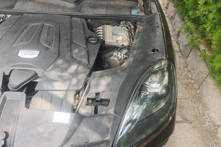 Used Porsche Cayenne 2019 Cayenne 3.0T Engine Bay Left