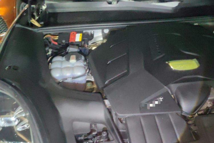 Used Porsche Cayenne 2019 Cayenne 3.0T Engine Bay Right