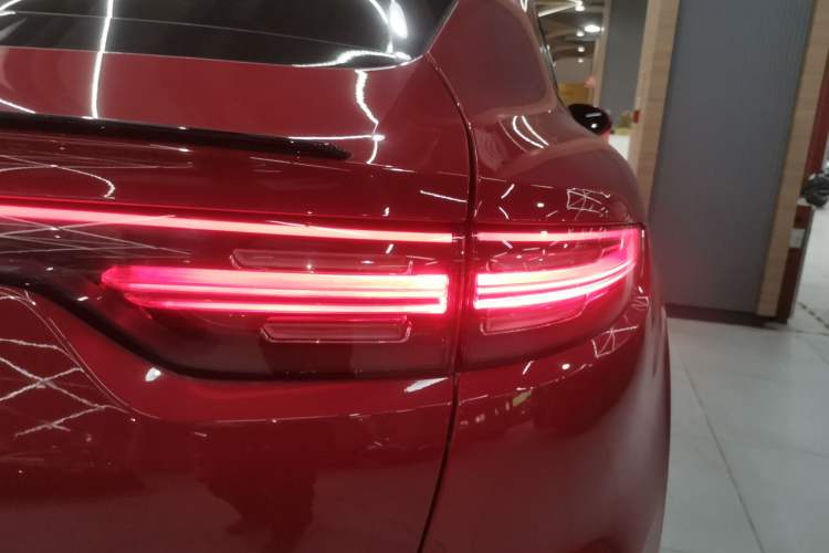 Used Porsche Cayenne 2019 Cayenne Coupé 3.0T Exterior 6