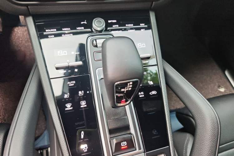 Used Porsche Cayenne 2019 Cayenne Coupé 3.0T Gear Lever