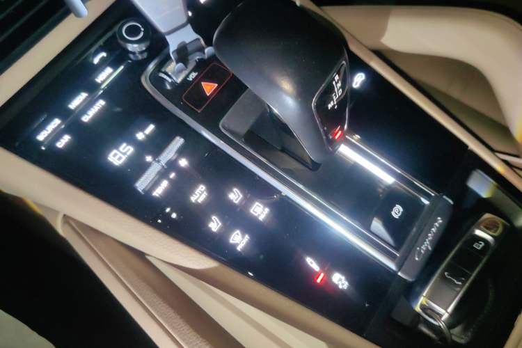 Used Porsche Cayenne 2019 Cayenne 3.0T Gear Lever