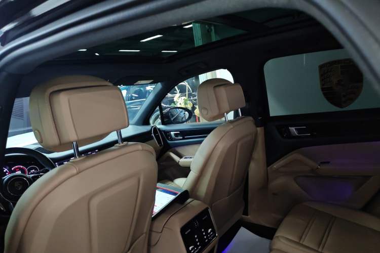 Used Porsche Cayenne 2019 Cayenne 3.0T Headliner