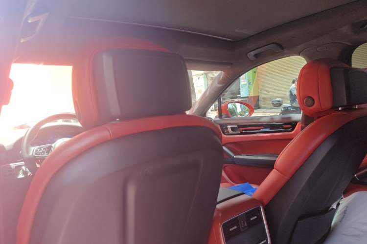 Used Porsche Cayenne 2019 Cayenne Coupé 3.0T Headliner