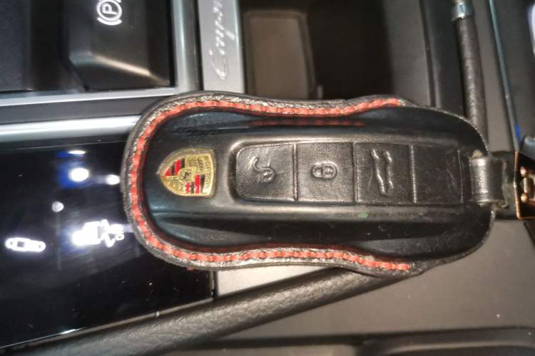 Used Porsche Cayenne 2019 Cayenne Coupé 3.0T Interior 1